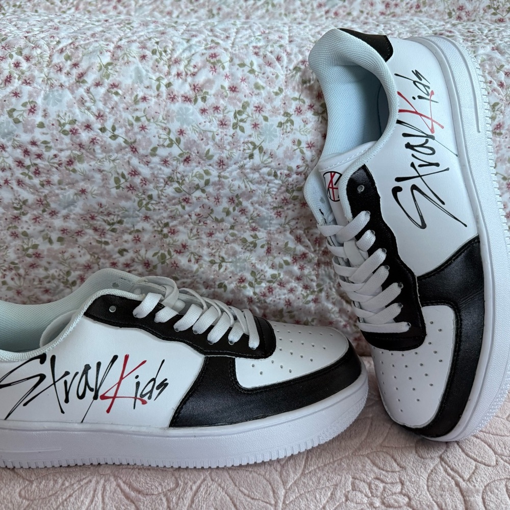 Stray Kids Black and White Sneakers 8.5-9
